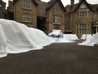 Behind the sceens filming of Call the Midwife