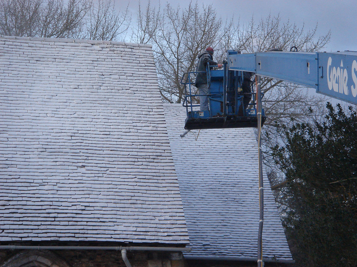 Frost effect on a roof by Snow Business